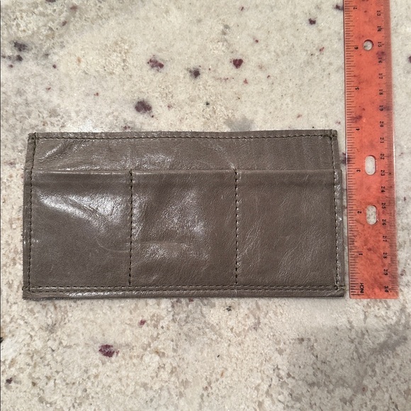Rough and Tumble green wallet - Picture 2 of 4